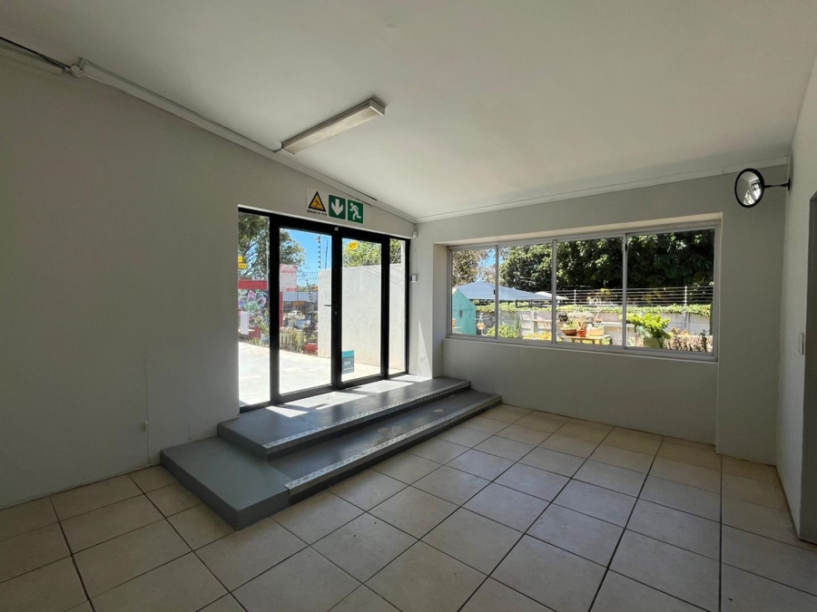 To Let 1 Bedroom Property for Rent in Walmer Eastern Cape